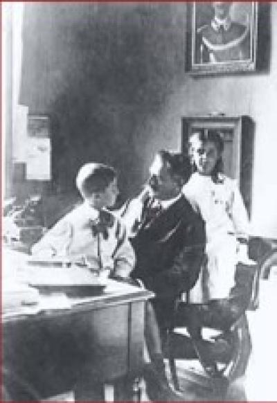 Nello studio di Alberto Frassati a «La Stampa» Nello studio di Alberto Frassati a «La Stampa»
